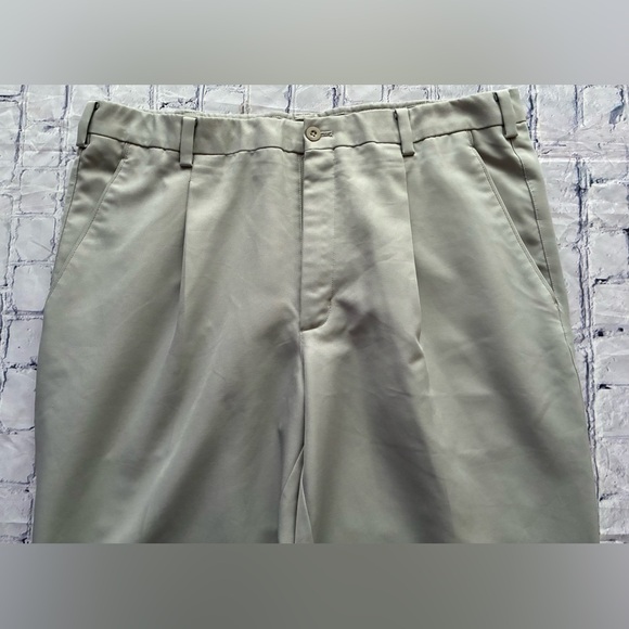 Nike Other - NIKE GOLF men’s size 36x34 beige pants